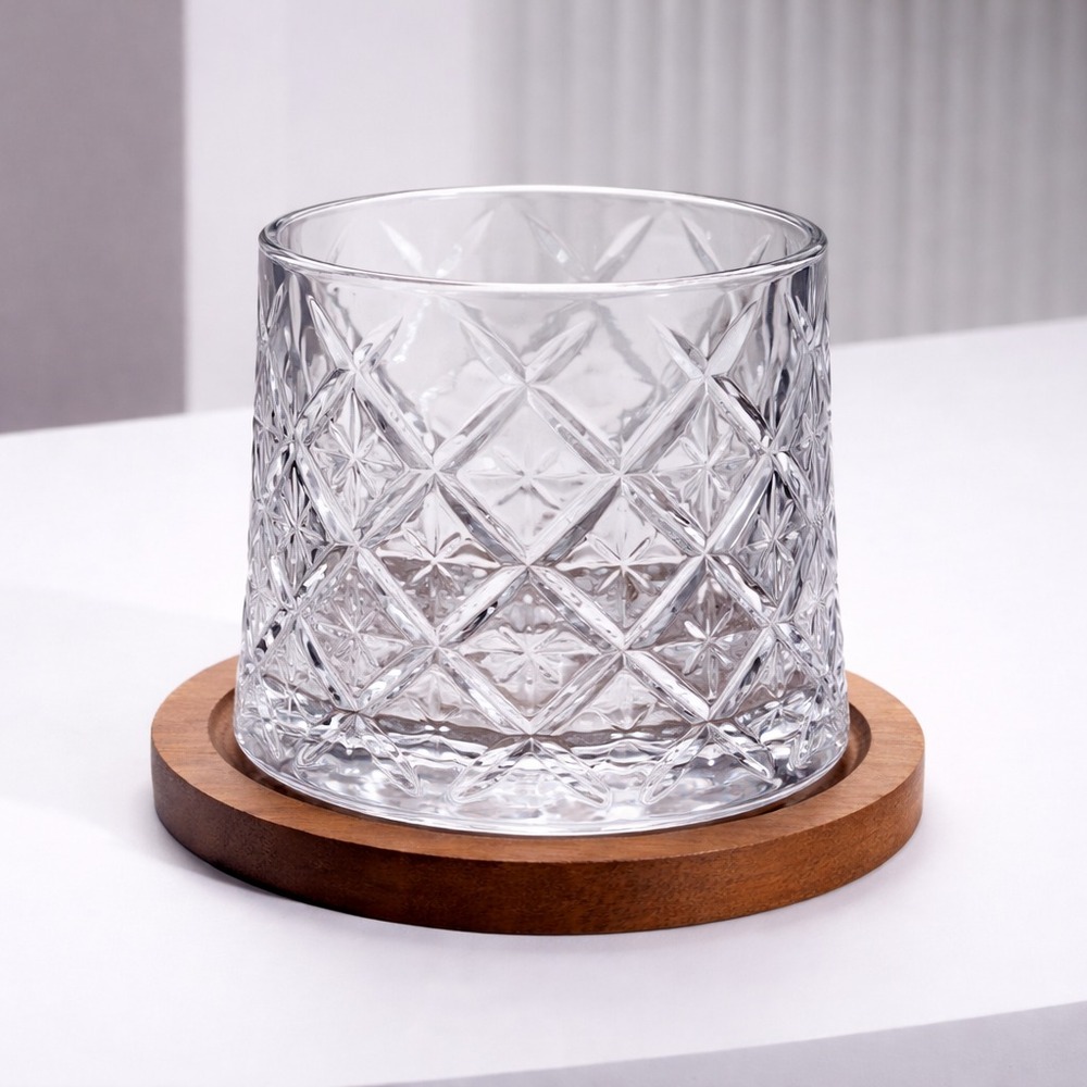 Vaso de Cristal Giratorio 360º para Whisky con Base de Madera Diamonds