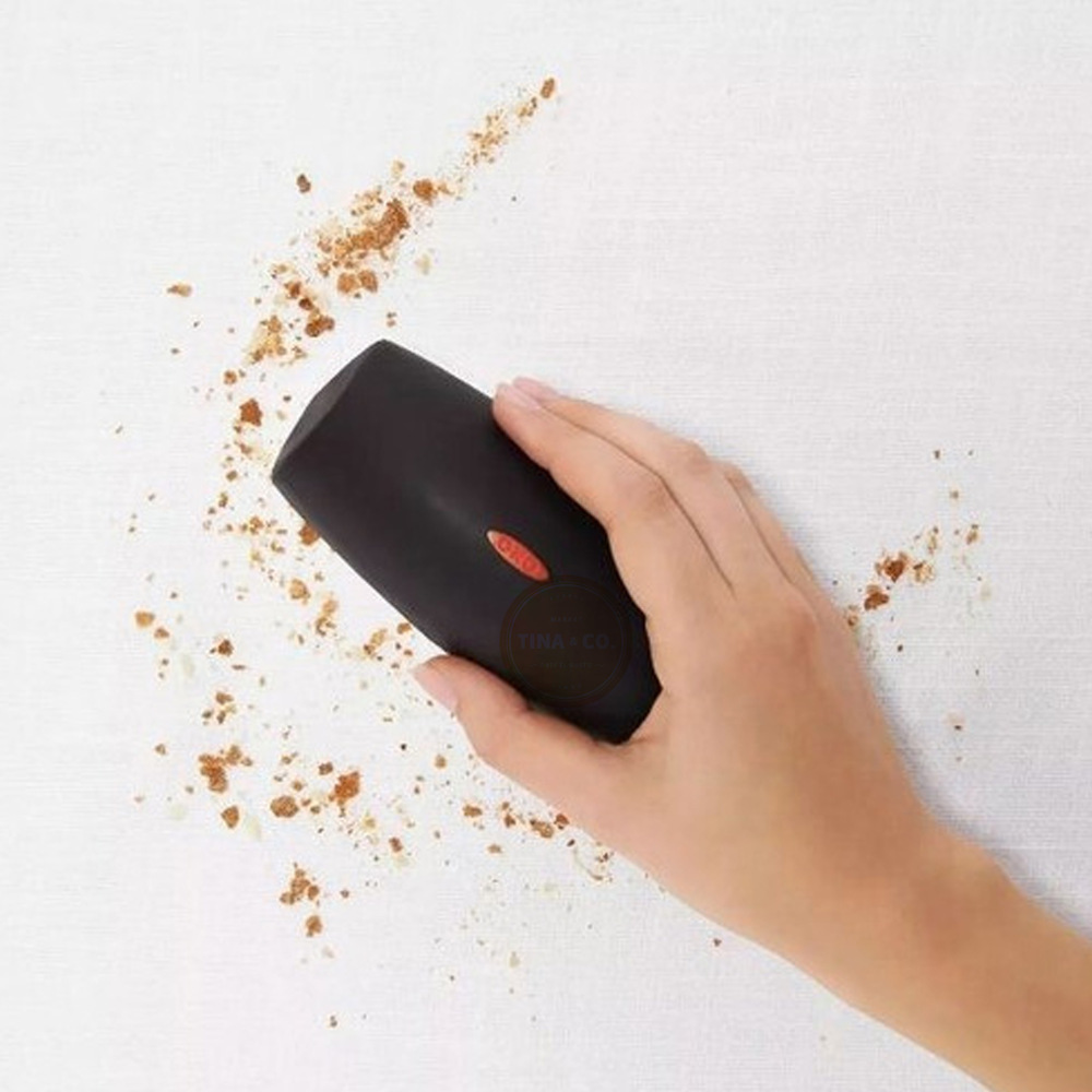 Oxo Good Grips Crumb Sweeper Recogemigas