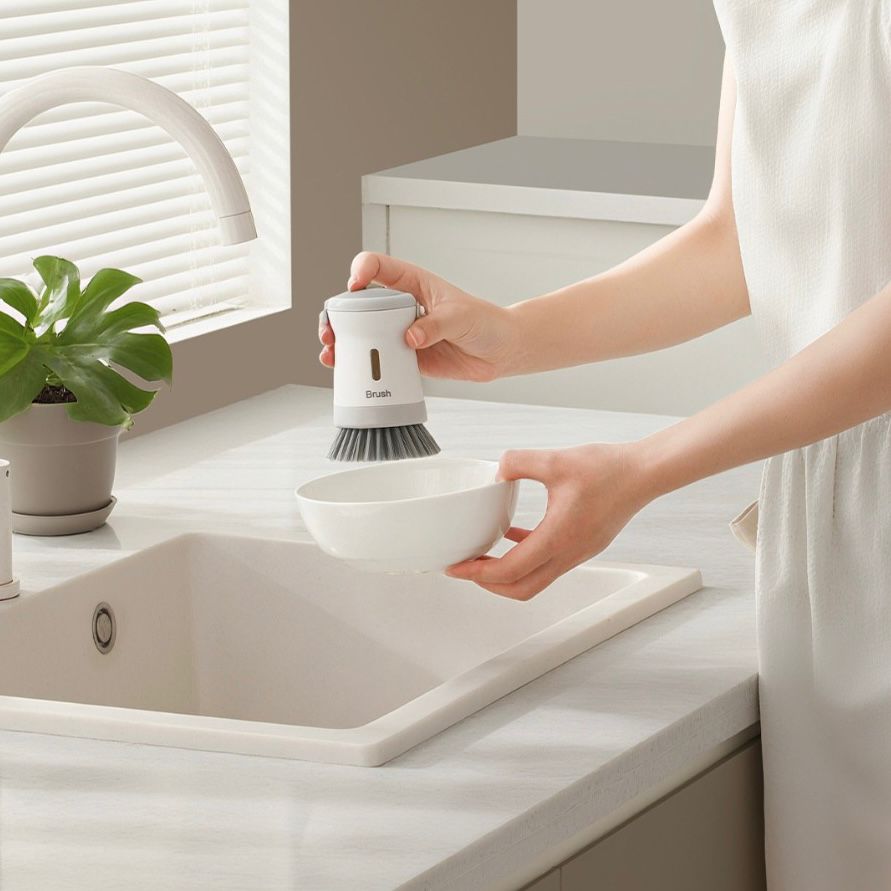 Cepillo de Limpieza con Dispenser de Detergente Brush