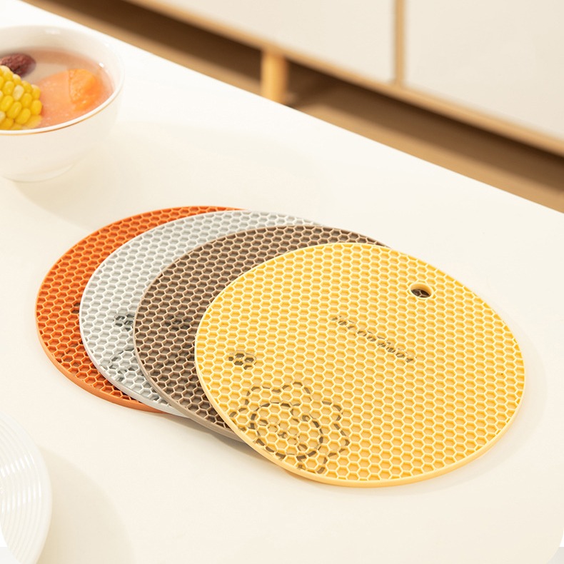 Almohadilla Posa Pava de Silicona - León - Amarillo - Diámetro 17 Cm