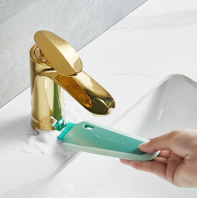 Cepillo Limpiador con Raspador de Silicona Verde