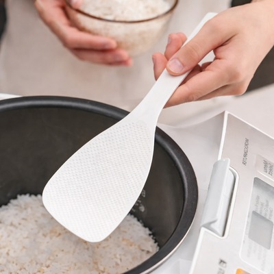 Cuchara/Pala Arrocera Con Apoyo Blanco