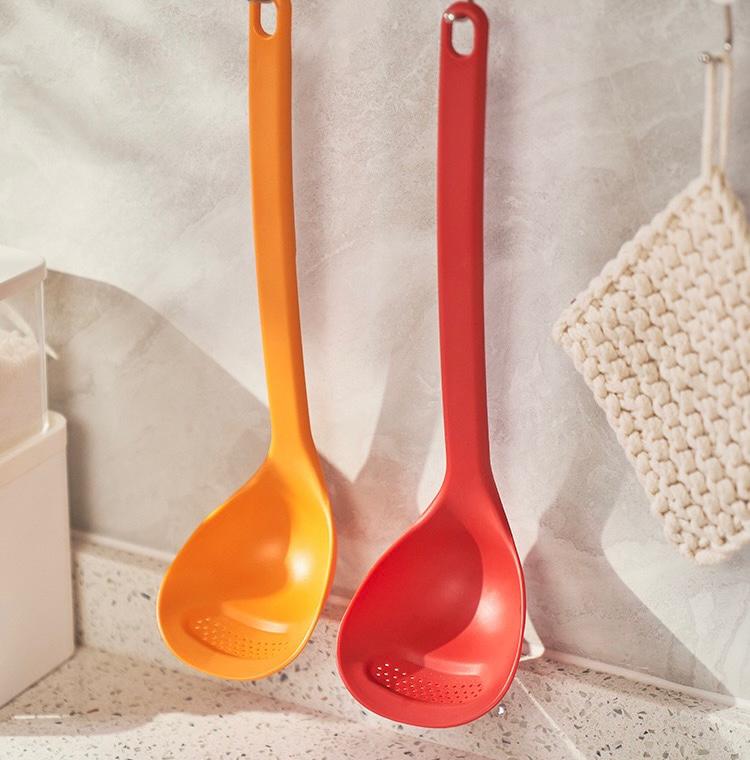 Cucharón Con Colador Naranja