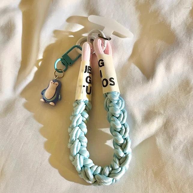 Correa Trenzado/Adaptador para Celular Pinguino