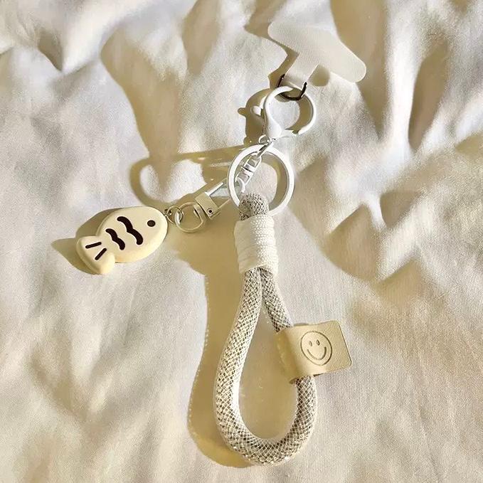 Correa con Adaptador para Celular Pez