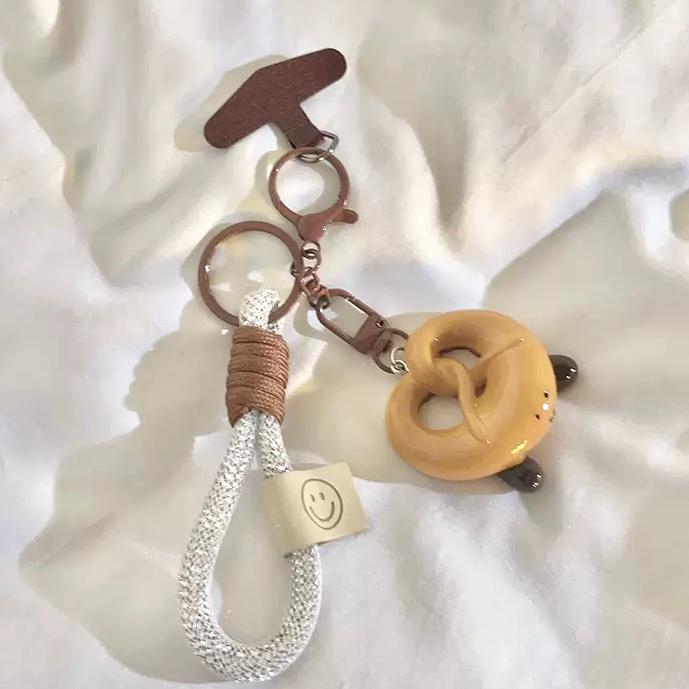 Correa con Adaptador para Celular Pretzel