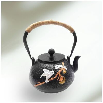 Tetera de Hierro Fundido + Infusor Diseño White Pigeons