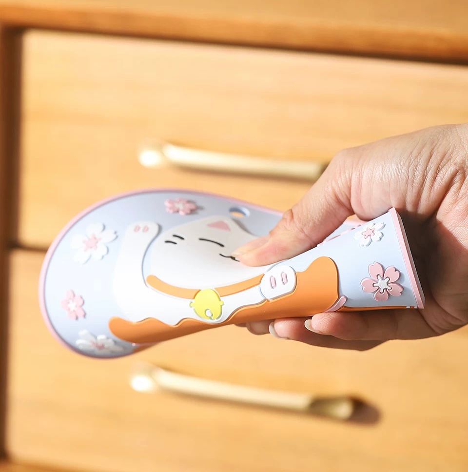 Almohadilla Posa Pava de Silicona Maneki Neko 11.5cm - 1 pza