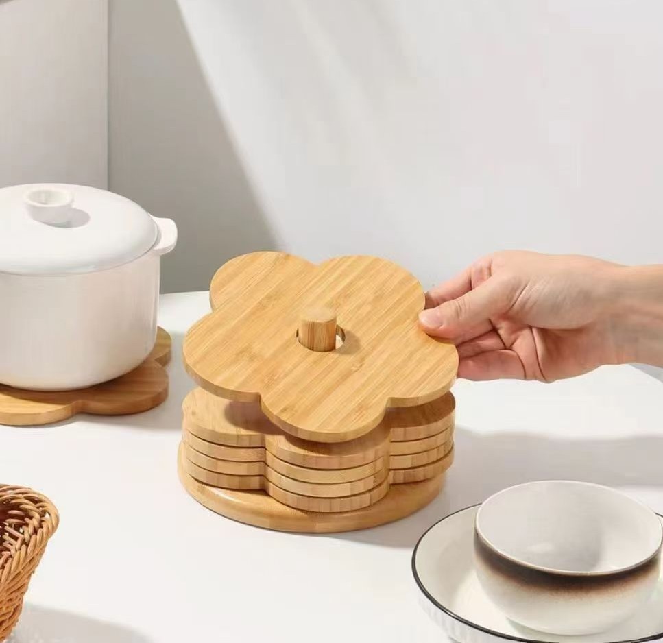 Posa Vaso de Madera x 4 con Soporte Diseño Flor de Ciruela - 12*12 cm