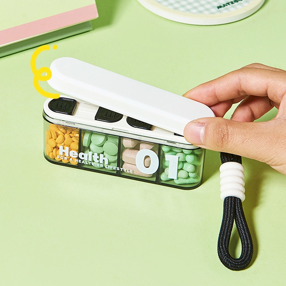 Pastillero con 4 Divisiones