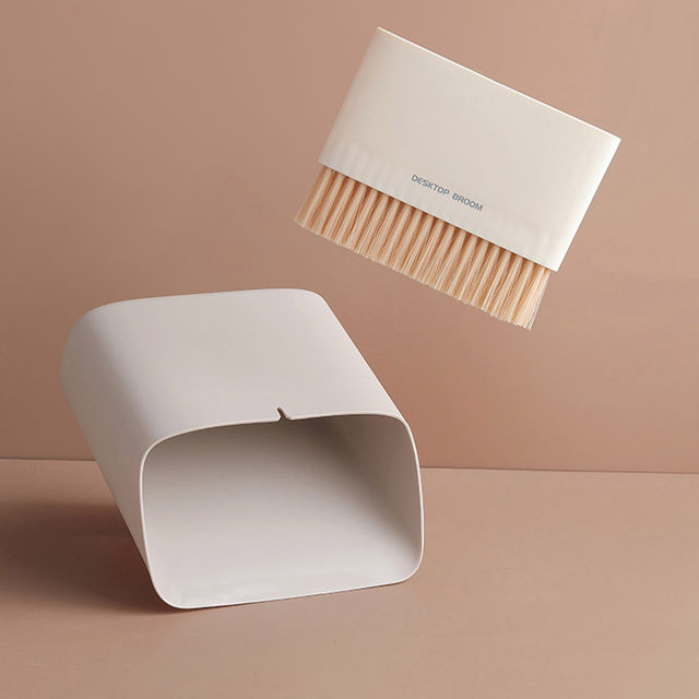 Tacho de Plástico /Escoba con Adhesivo Gris