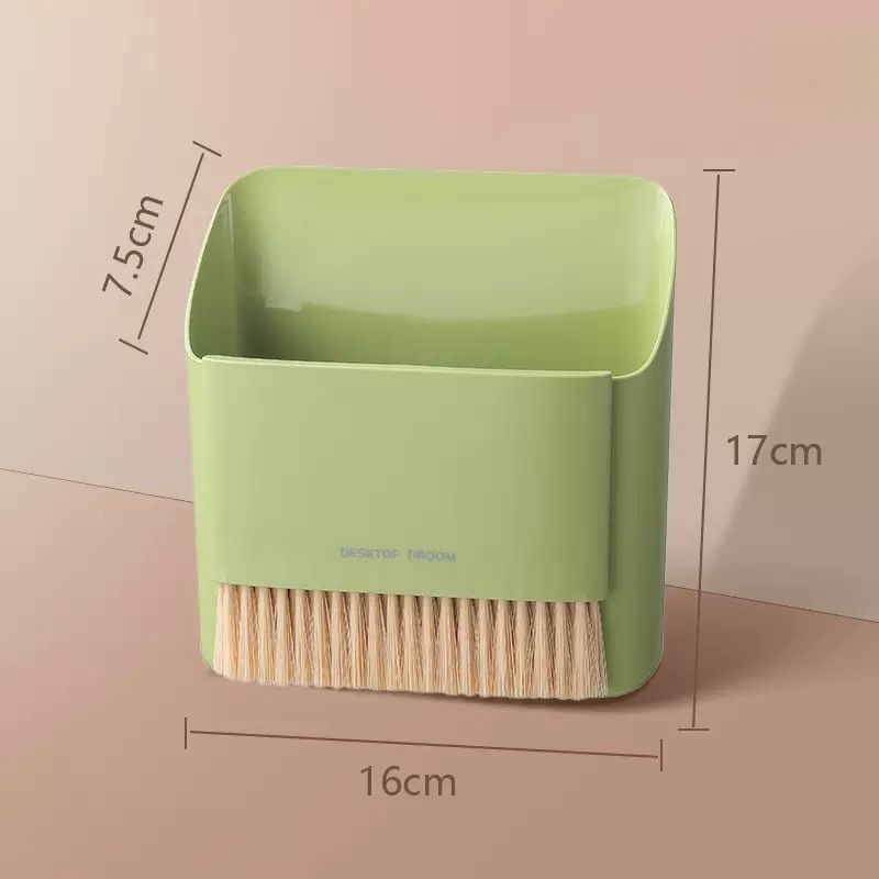 Tacho de Plástico /Escoba con Adhesivo Verde