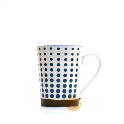 Taza de Ceramica Blanca con Puntos Azul