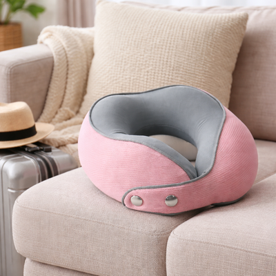 Almohada de Viaje Con Antifaz & Tapones + Bolsa Rosa