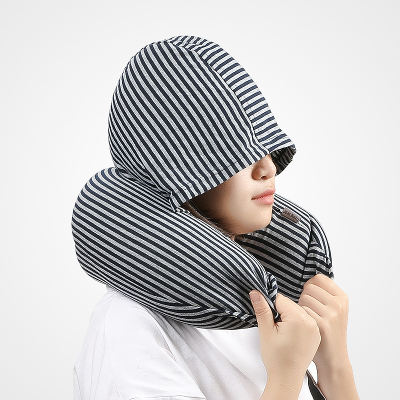 Almohada de Viaje con Capucha Diseño Negro