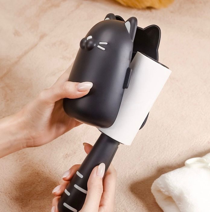 Rodillo Sacapelusas con Tapa Protectora Gatito Negro