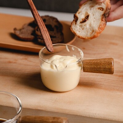 Salsera de Vidrio con Mango de Madera 100ml